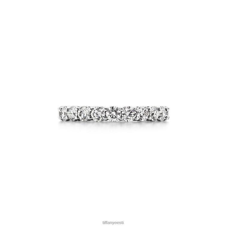 plaatina täisringiga teemante