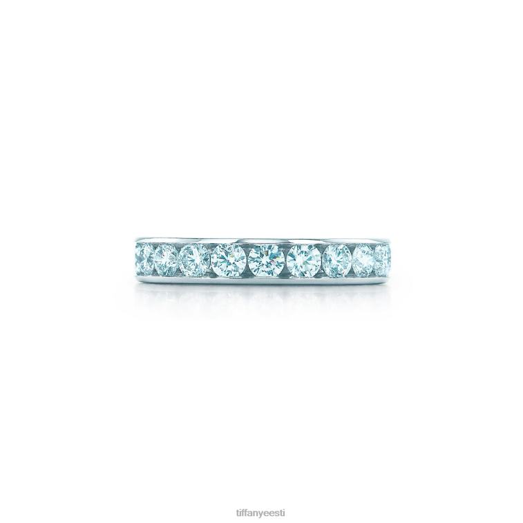 plaatina täisringiga teemante